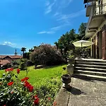Giardino Floreale Di Διαμέρισμα Μενάτζιο