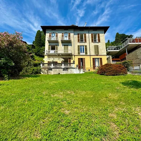 Giardino Floreale Di Apartamento Menaggio